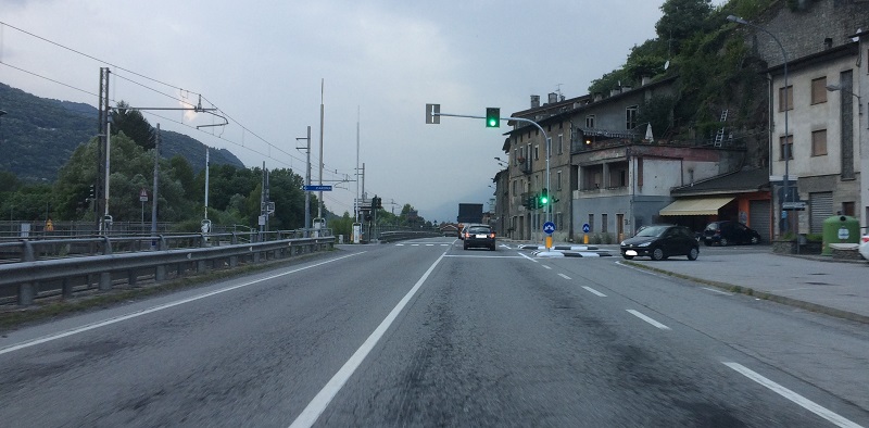 semaforo sulla statale 38
