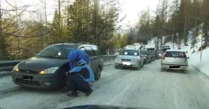 gomme da neve o catene a bordo sulle strade provinciali valtellina
