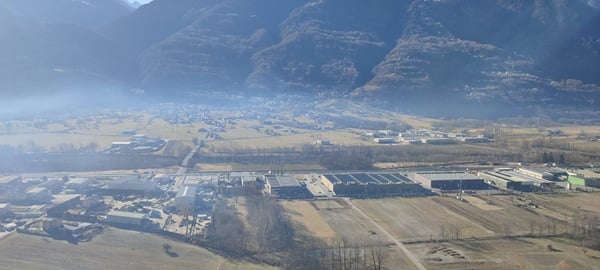 troppi capannoni in valtellina