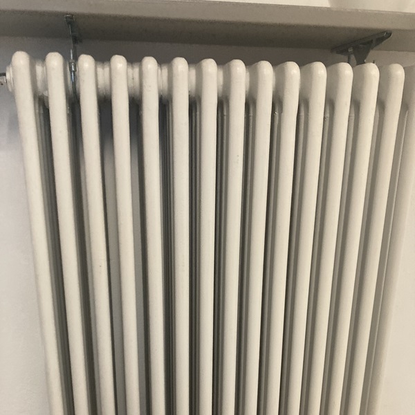 come regolare i termosifoni stanza per stanza per risparmiare