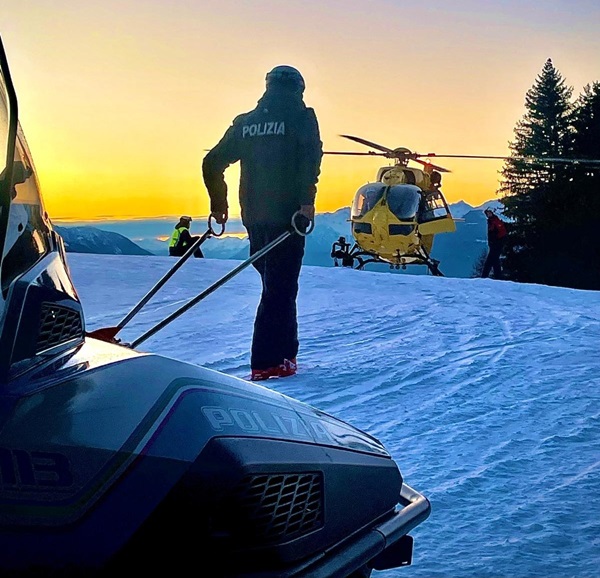 scontro sulle piste in valmalenco, brutta frattura per uno sciatore