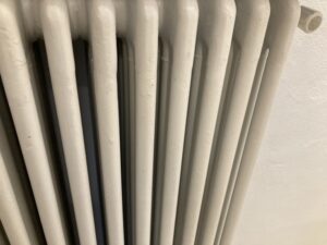 sfiatare i termosifoni per migliorare l'efficienza del riscaldamento