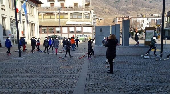 tira li toli tirano
