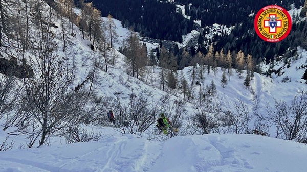 ieri due interventi della stazione del soccorso alpino di madesimo