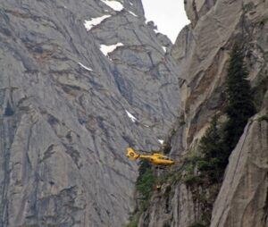 escursionista 67enne si infortuna in val di mello