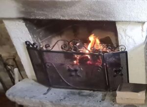 i migliori rimedi naturali per eliminare la puzza di fuliggine