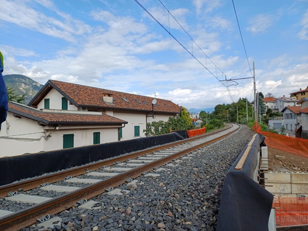 proseguono i lavori sulla linea ferroviaria lecco colico tirano