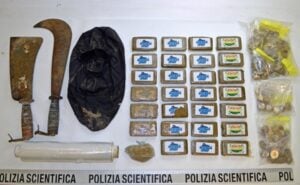 spaccio nei boschi di talamona, sequestrate armi e 3 kg di droga arrestato pusher