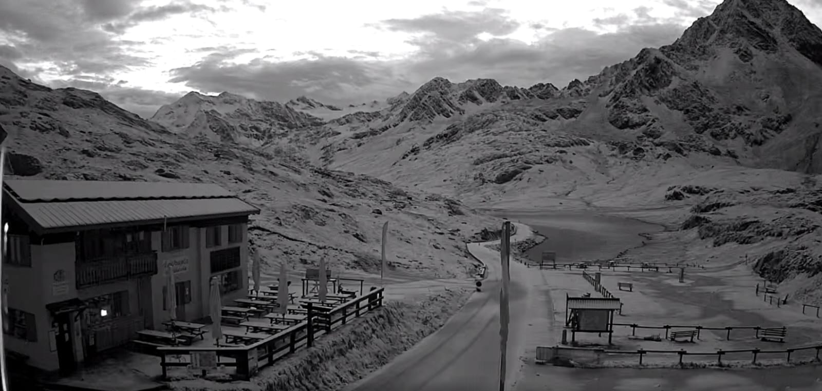 Neve sul passo Gavia