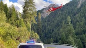 ciclista ferito in una collisione sul passo umbrail