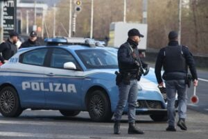 controlli nei locali del morbegnese lavoratori in nero e violazione dei diritti d'autore