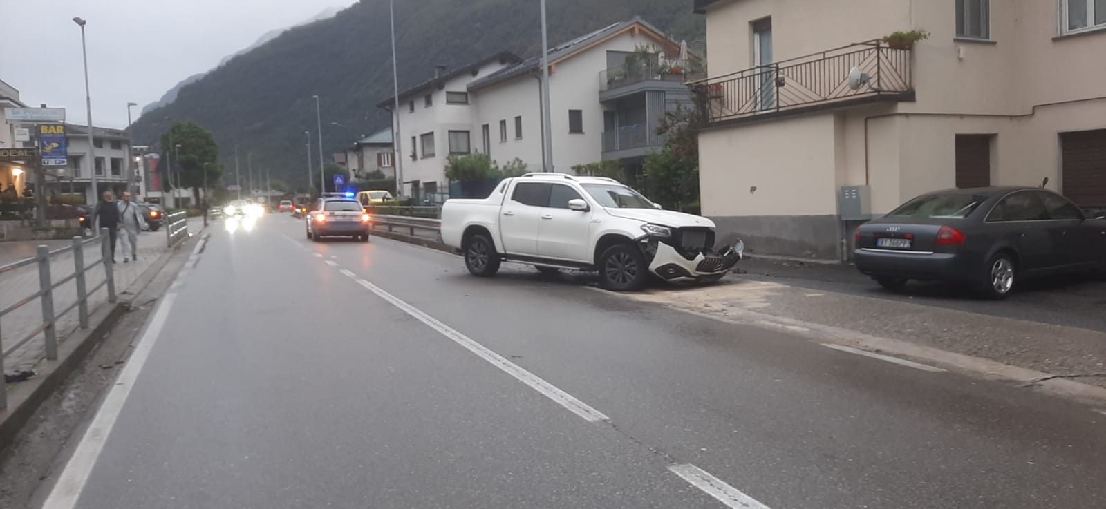 frontale sulla statale 36, ferita 27enne incinta