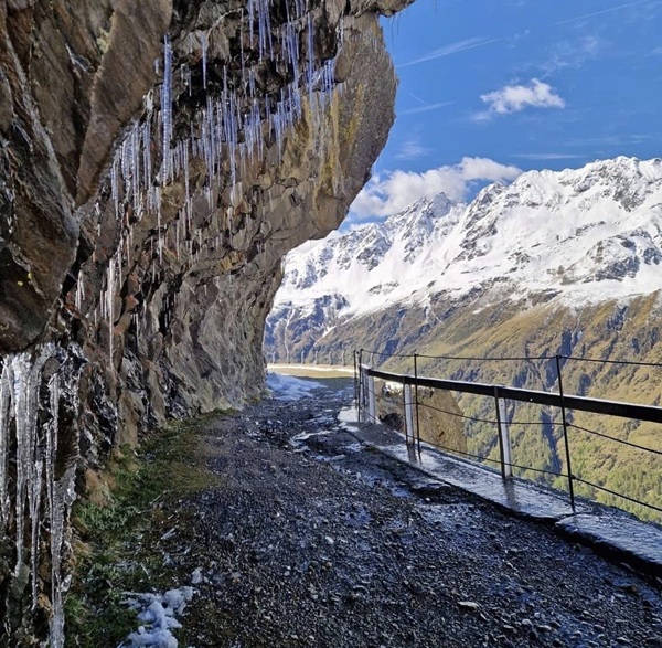 strada sterrata del Passo Gavia