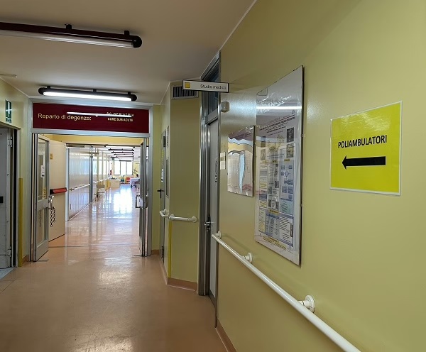 sondrio, incidente in viale dello stadio motociclista in ospedale