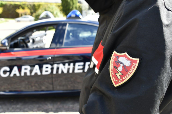 Carabinieri Nucleo Radiomobile Sondrio|Carabinieri piazza campello sondrio