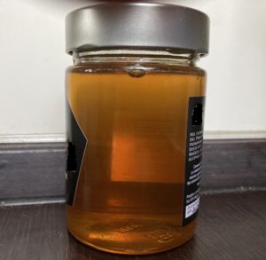 come capire se al miele è stato aggiunto zucchero