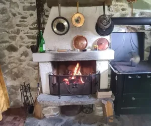 come pulire il muro dai fumi del camino