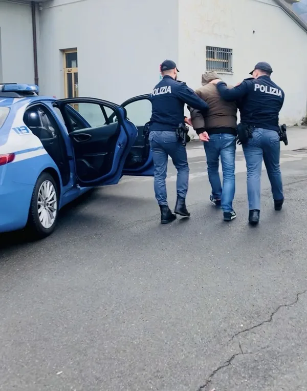 ma viene rintracciato e arrestato