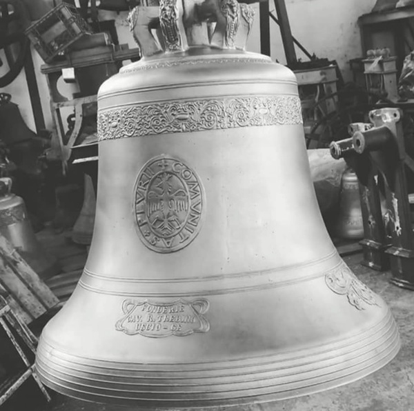 dove le campane suonano al mattino molto presto