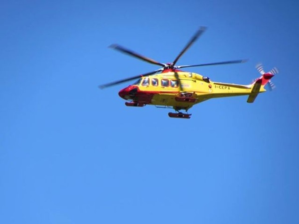 Due alpinisti bloccati su una parete rocciosa sul Monte Disgrazia