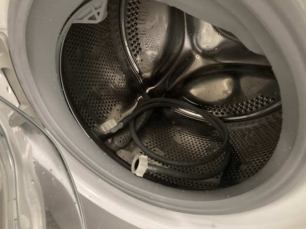 ecco perché usare l’aceto di mele in lavatrice