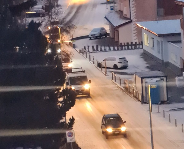 fermi al semaforo conviene spegnere e riaccendere il motore