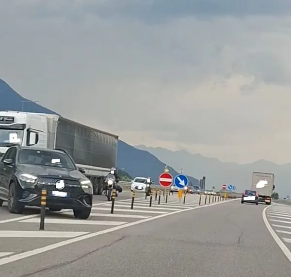 guida contromano sanzioni in italia e in svizzera