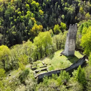 i ruderi del castello dei dell’acqua