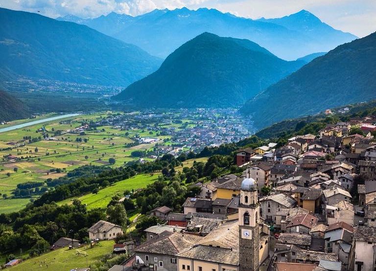 il balcone segreto sulla valtellina
