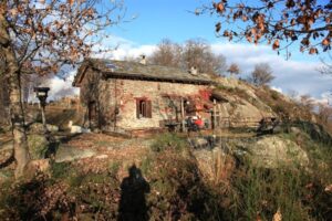 la montagna magica della valtellina tra panorami, sentieri e leggende
