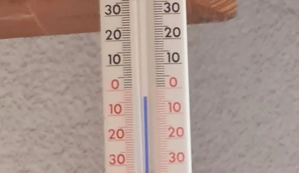 la pellicola isolante antifreddo per vetri