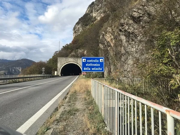 l'autovelox fisso della galleria trentapassi