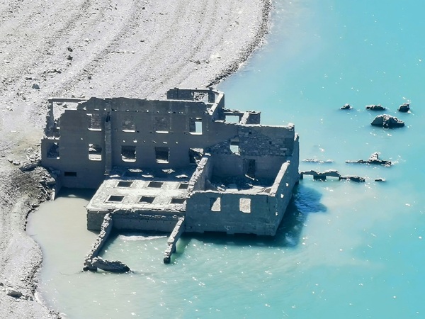 le pioniere dell'energia storia delle prime dighe idroelettriche in provincia di sondrio