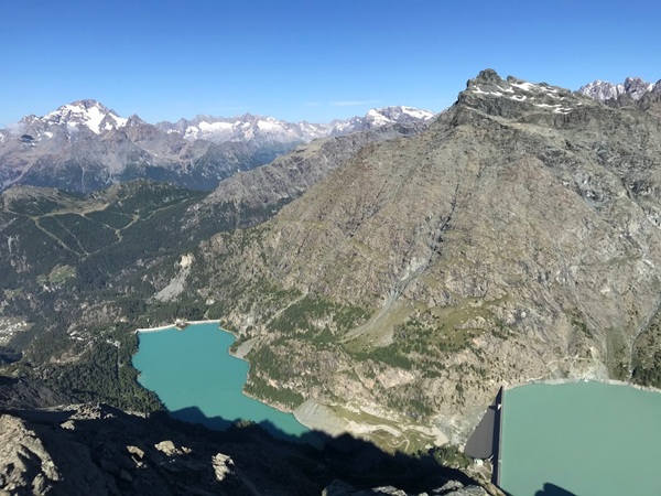 l'eredità idroelettrica in valtellina impatti storici e attuali sul lavoro e le comunità locali