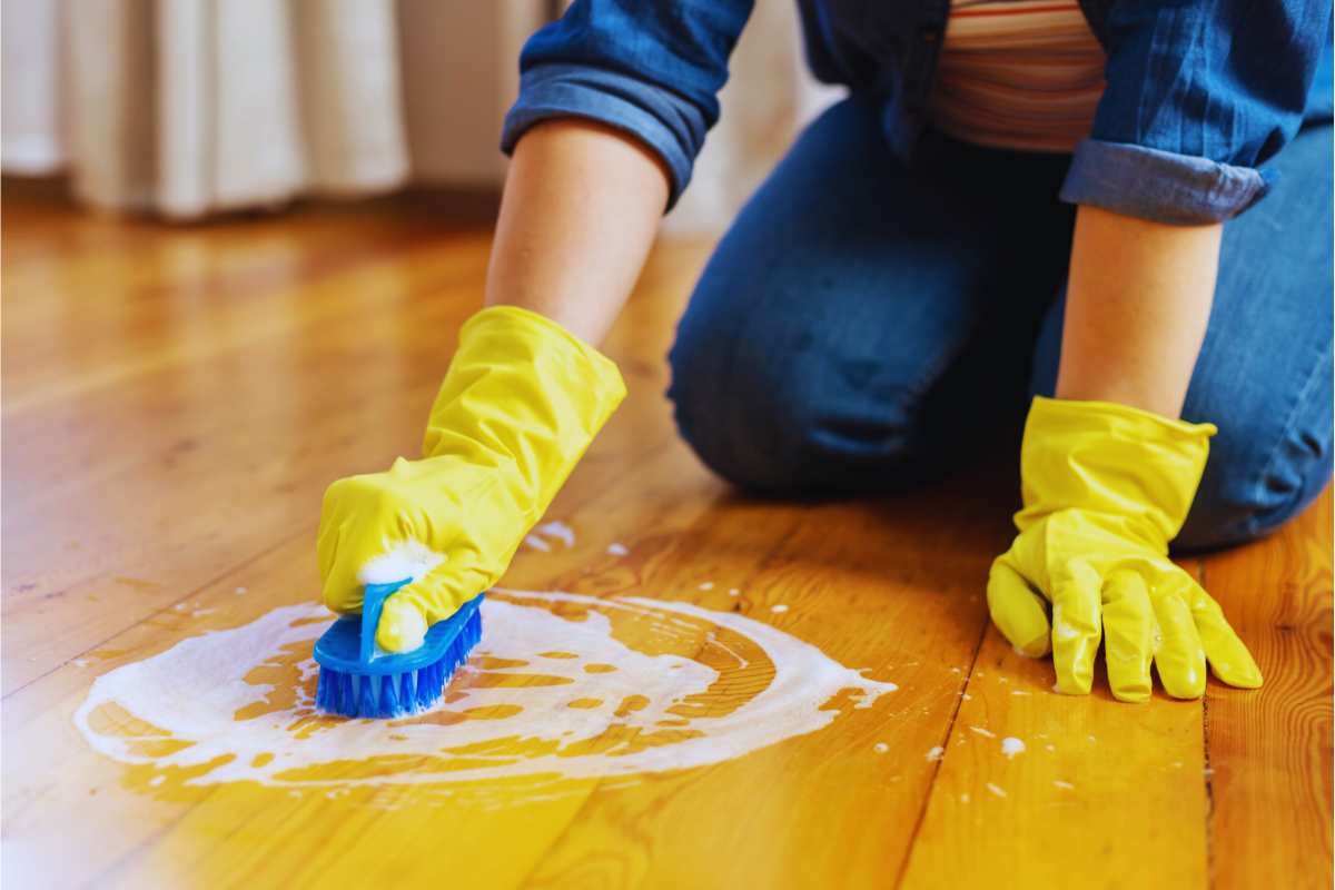Il rimedio della nonna per pulire i pavimenti senza troppi sforzi