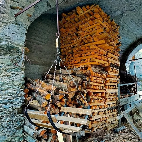 qual è la legna che brucia più lentamente