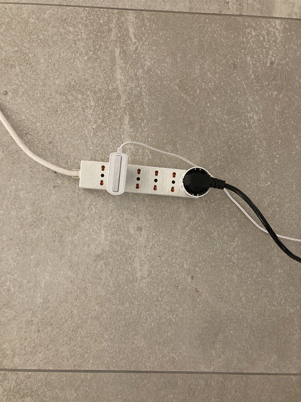 quali elettrodomestici non dovresti mai attaccare a una multipresa