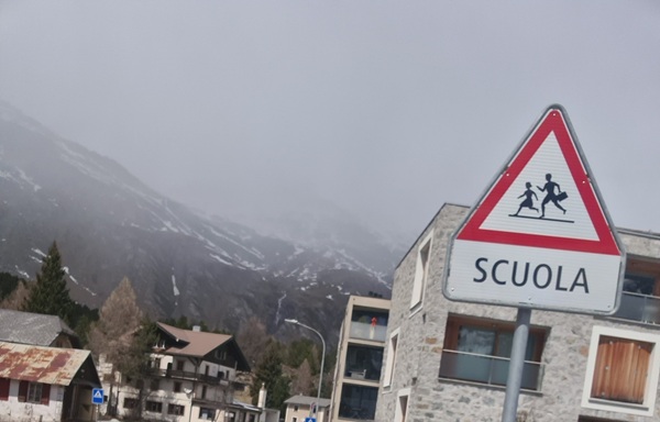 quanto guadagna un bidello in svizzera