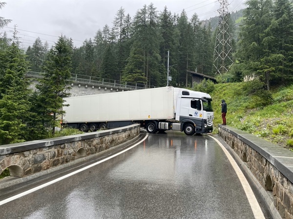 quanto guadagna un camionista in svizzera