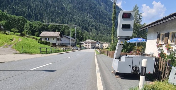 quanto guadagna un poliziotto in svizzera