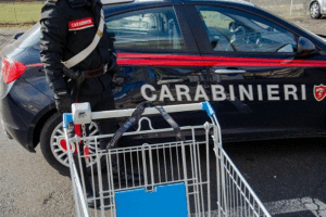 rubare al supermercato sanzioni