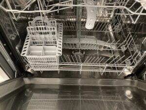 sale grosso o sale da cucina in lavastoviglie alternativa valida o errore da evitare