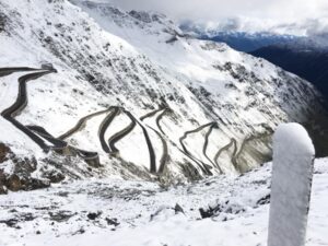 scopri i tre versanti dello stelvio
