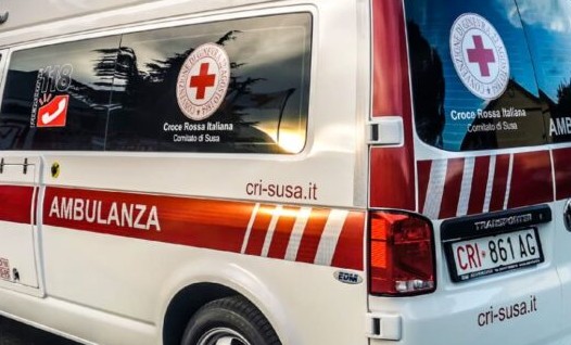 sondrio, bambino precipita dal quinto piano è gravissimo