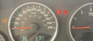 spia rossa del motore accesa cause e significato