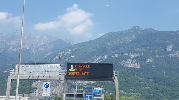 telecamere contro chi abbandona i rifiuti da lecco a colico