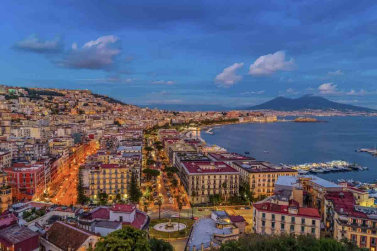 La misura, valida fino al 31 marzo 2026, impone restrizioni severe a motoveicoli, ciclomotori e automobili diesel di vecchia generazione