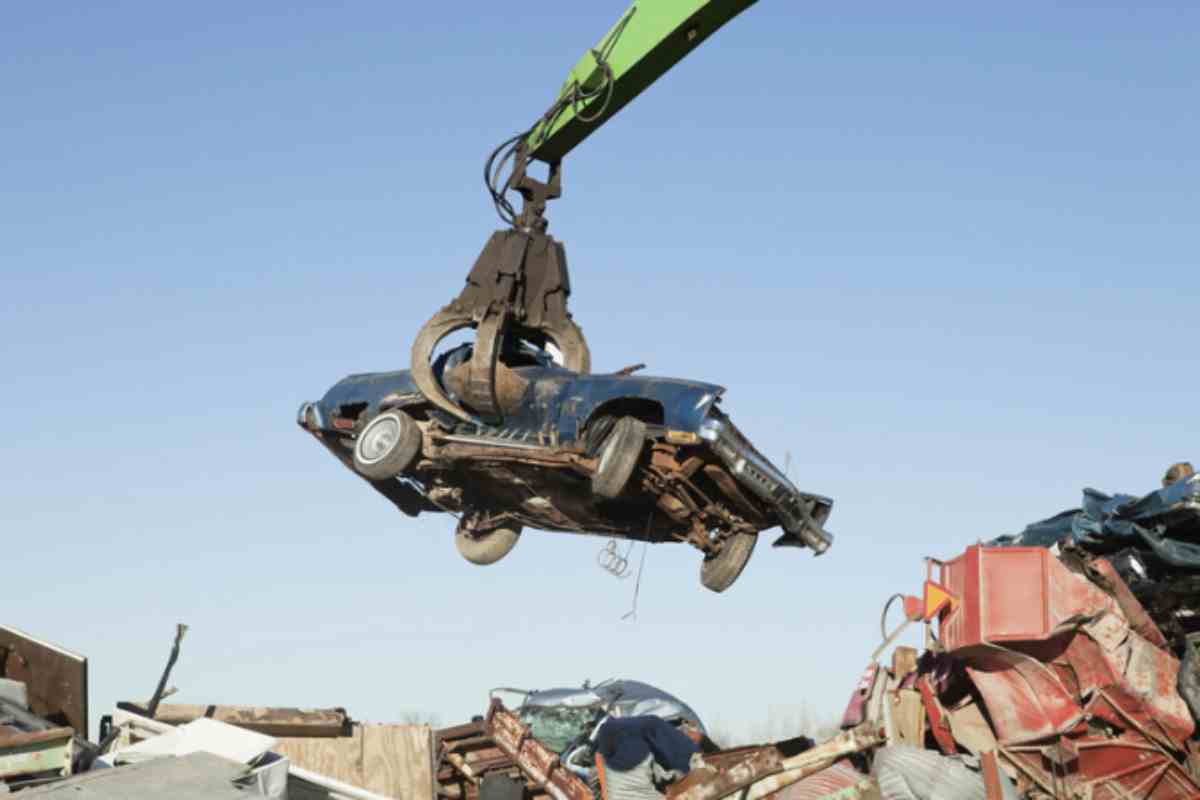 La concessionaria d’auto svolge un ruolo centrale nella rottamazione e nell’acquisto di un nuovo veicolo.