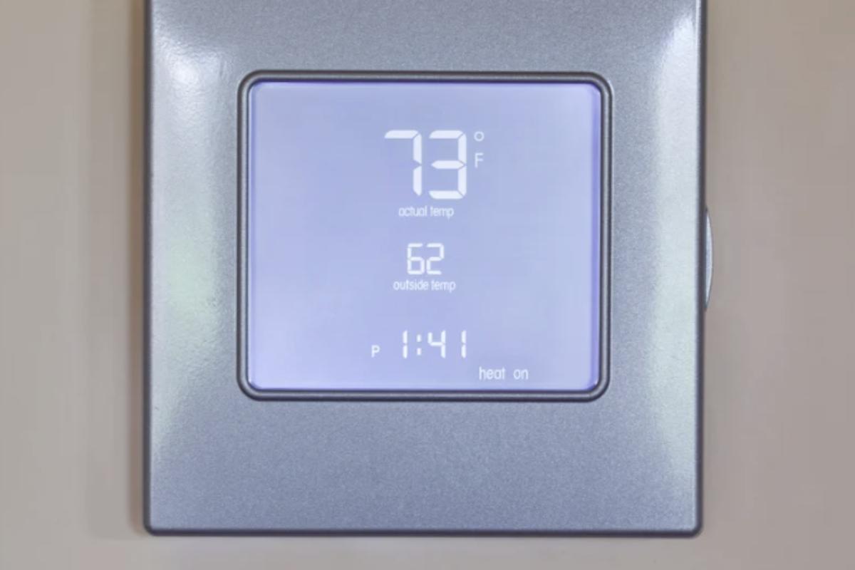 Gli ultimi studi e le nuove tecnologie confermano che l’uso corretto del termostato rappresenta uno strumento essenziale non solo per ridurre