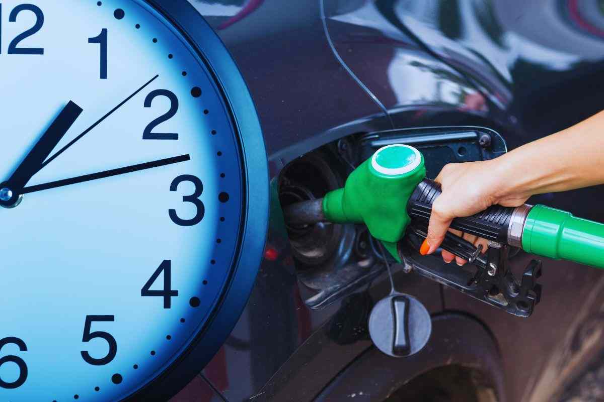 l'ora migliore per fare benzina